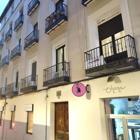 Madrid House Rooms ภายนอก รูปภาพ