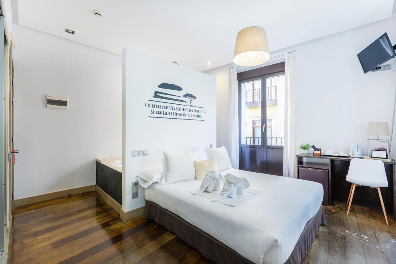 Madrid House Rooms ภายนอก รูปภาพ