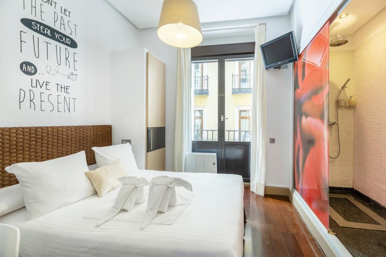 Madrid House Rooms ภายนอก รูปภาพ