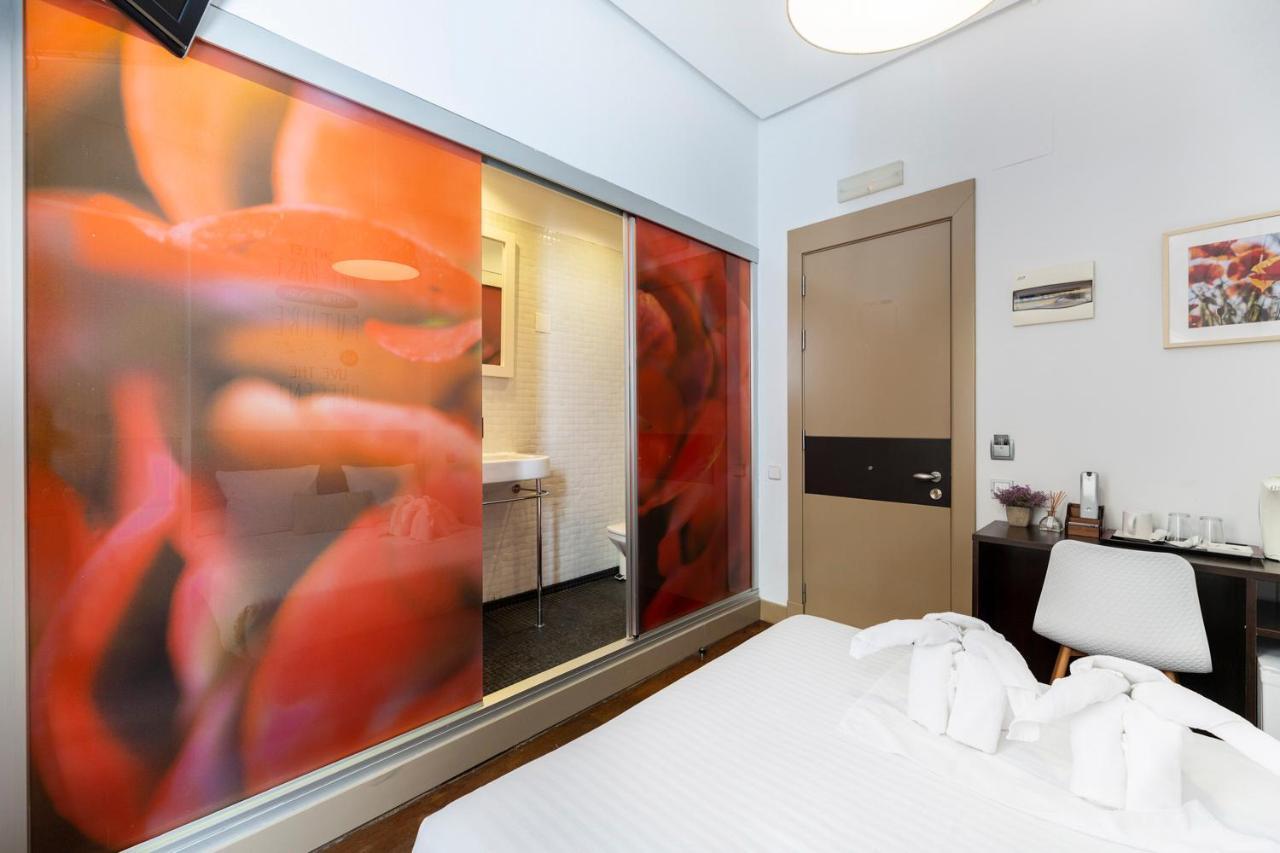 Madrid House Rooms ภายนอก รูปภาพ