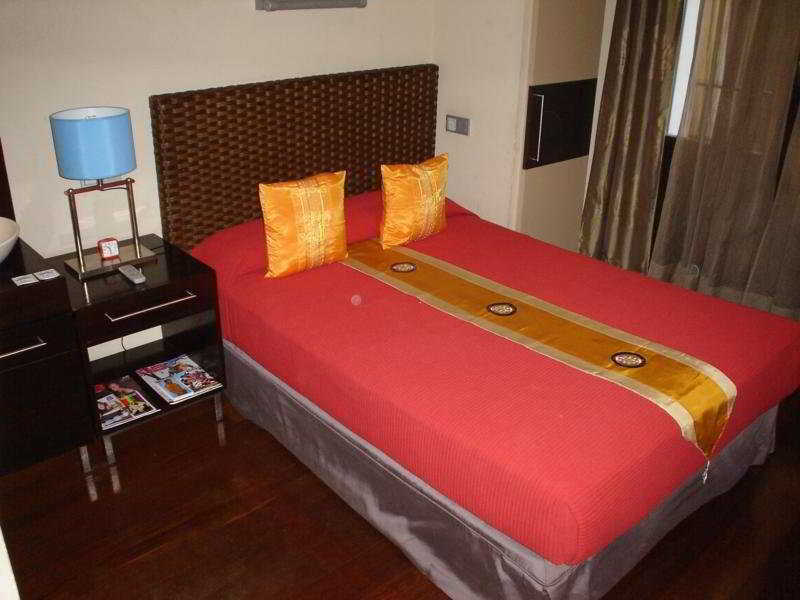 Madrid House Rooms ภายนอก รูปภาพ