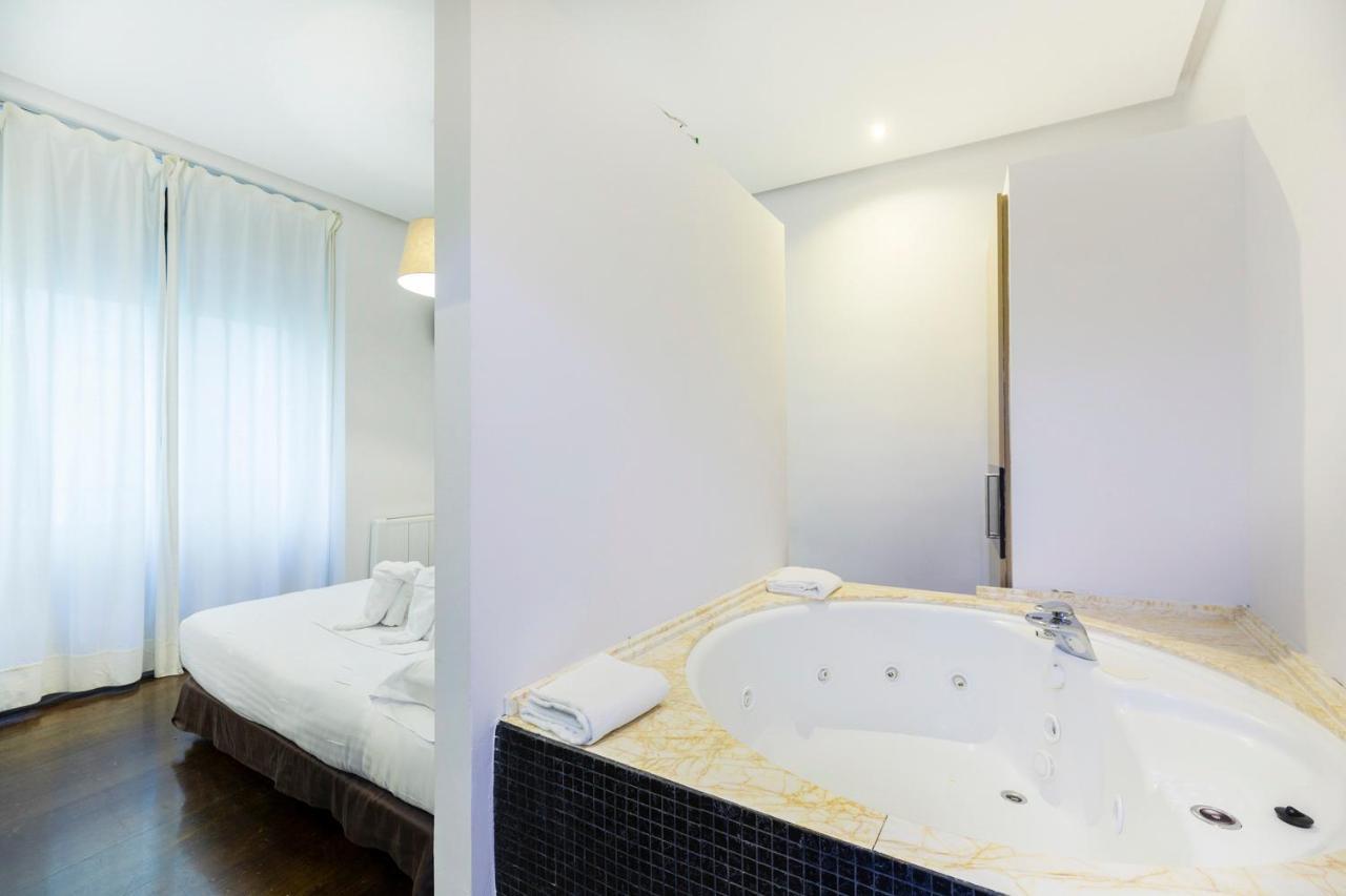 Madrid House Rooms ภายนอก รูปภาพ